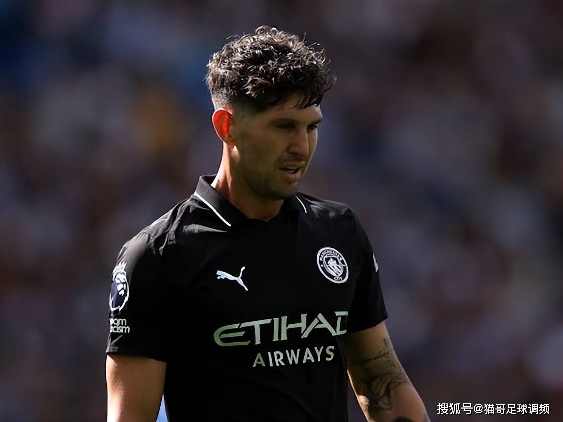 曼城后防崩塌！瓜帅钦点20岁青训救主，斯通斯时代落幕